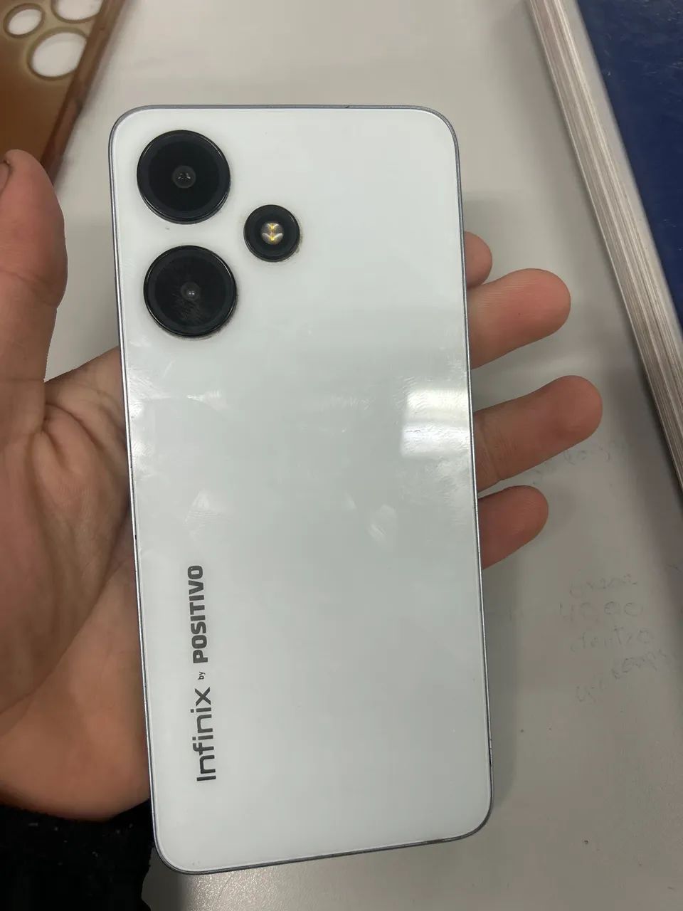 Infinix HOT 30i  - Foto 2