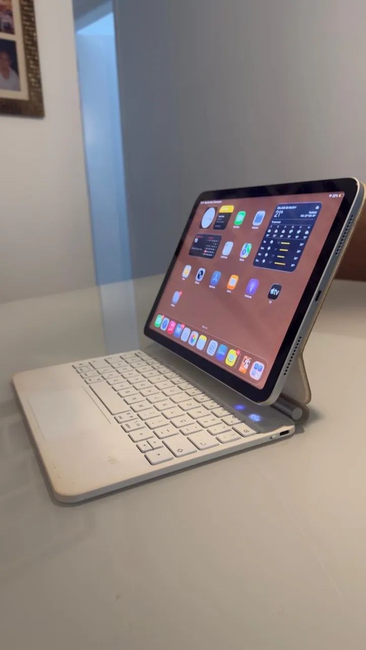 iPad 10 geração + capa com teclado - Foto 2