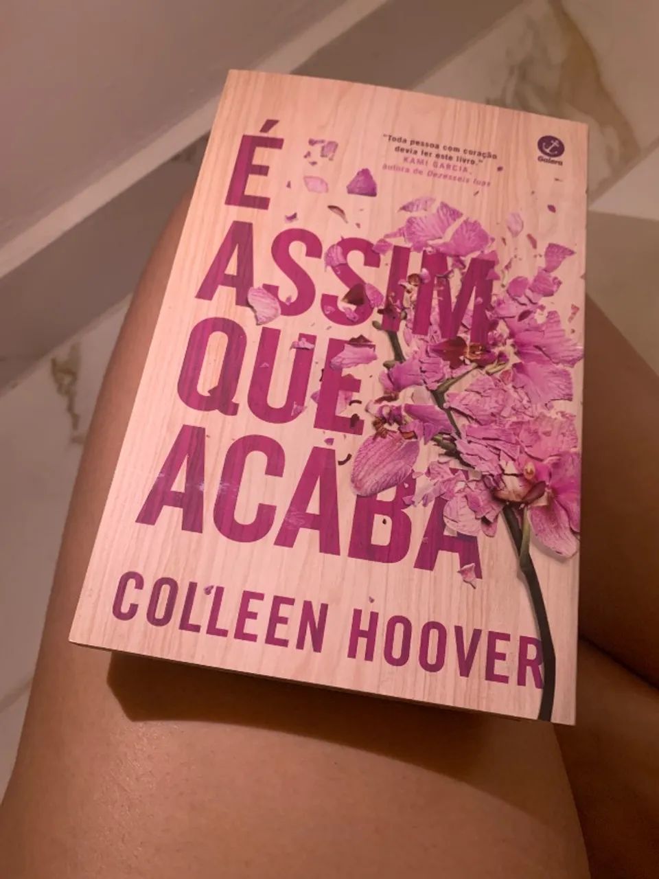 Livro É Assim Que Acaba  - Foto 5