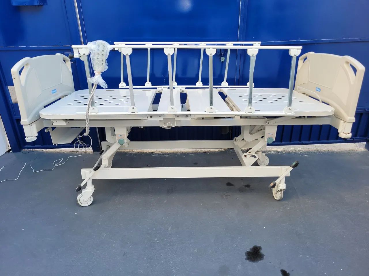 Cama hospitalar elétrica com 8 movimentos  - Foto 4