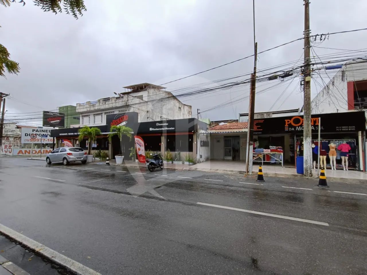 Casa com três quartos, excelente para ponto comercial, na avenida principal do Augusto Fra - Foto 3