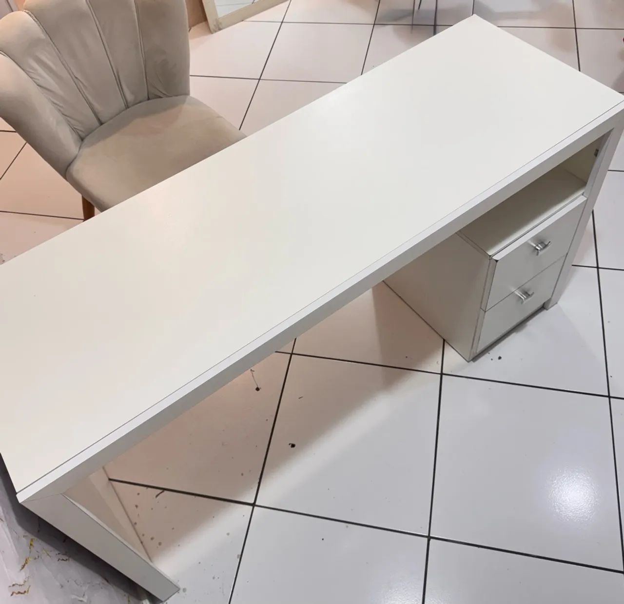 Mesa escrivaninha com 2 gavetas - Foto 3