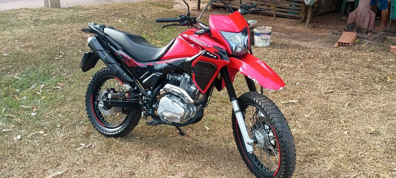 Moto semi nova revisada