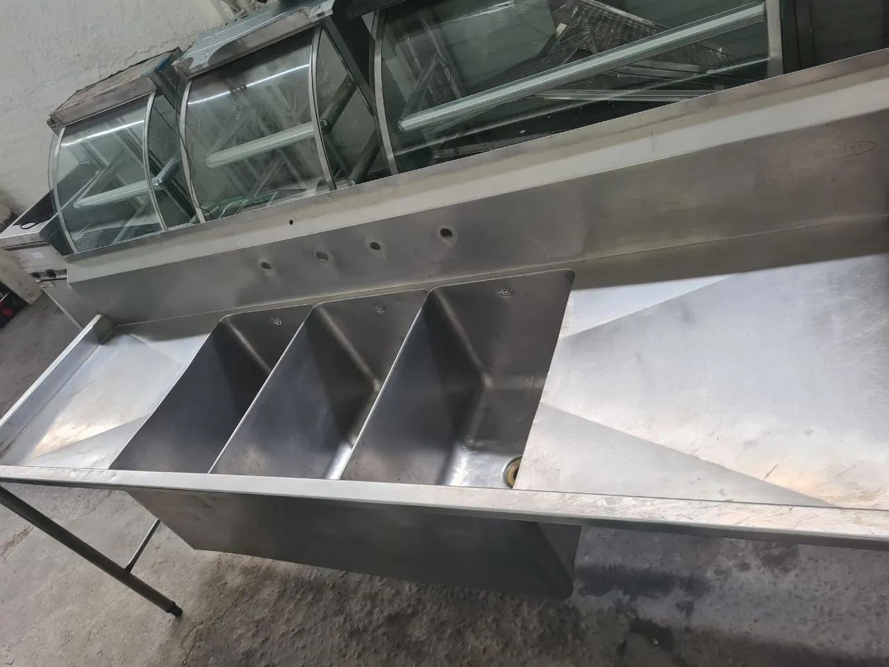 Pia inox 3 cubas 220x60 com frontão  - Foto 3