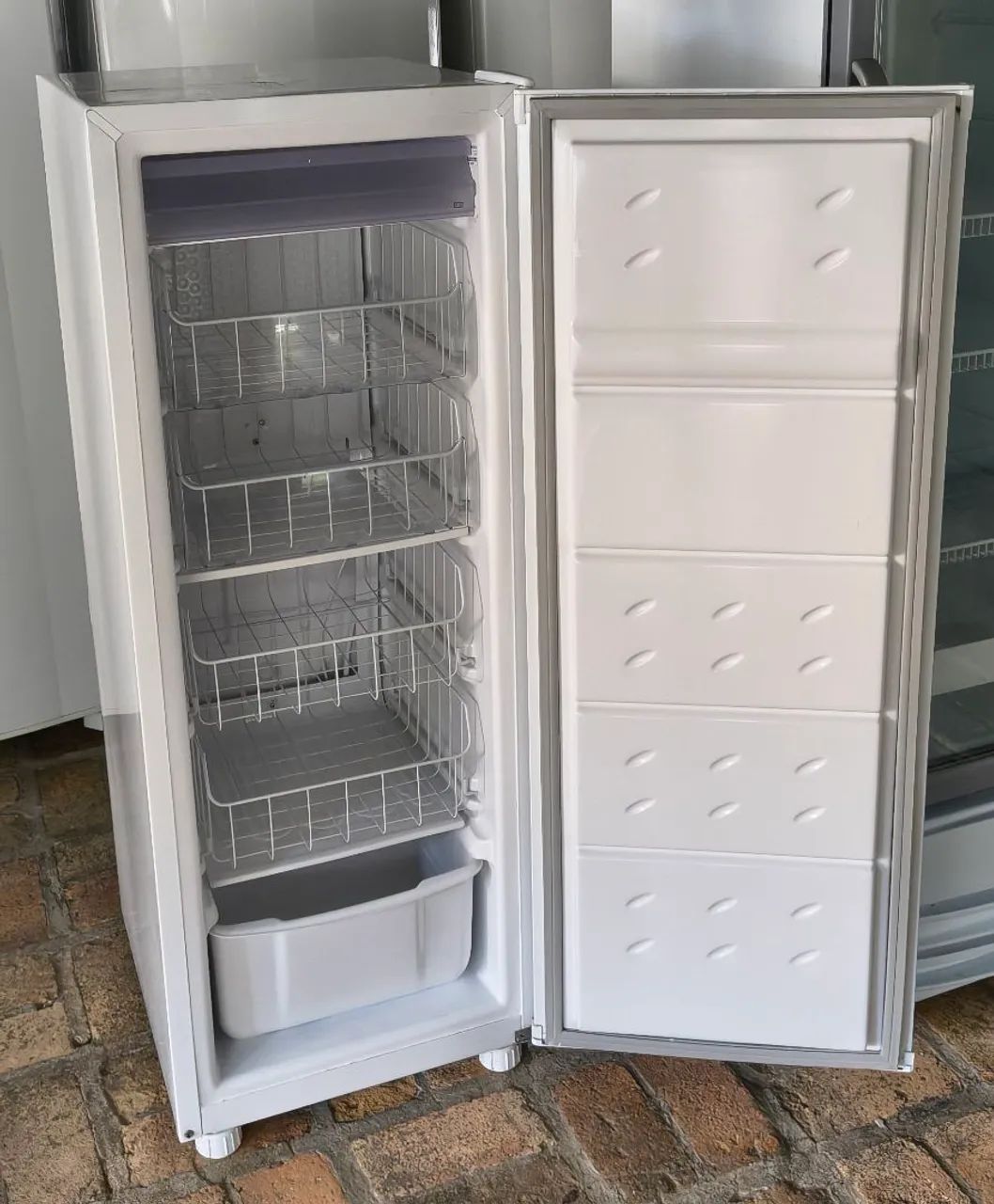 Freezer Vertical Slim. Entrego/ Aceito cartão!! - Foto 2