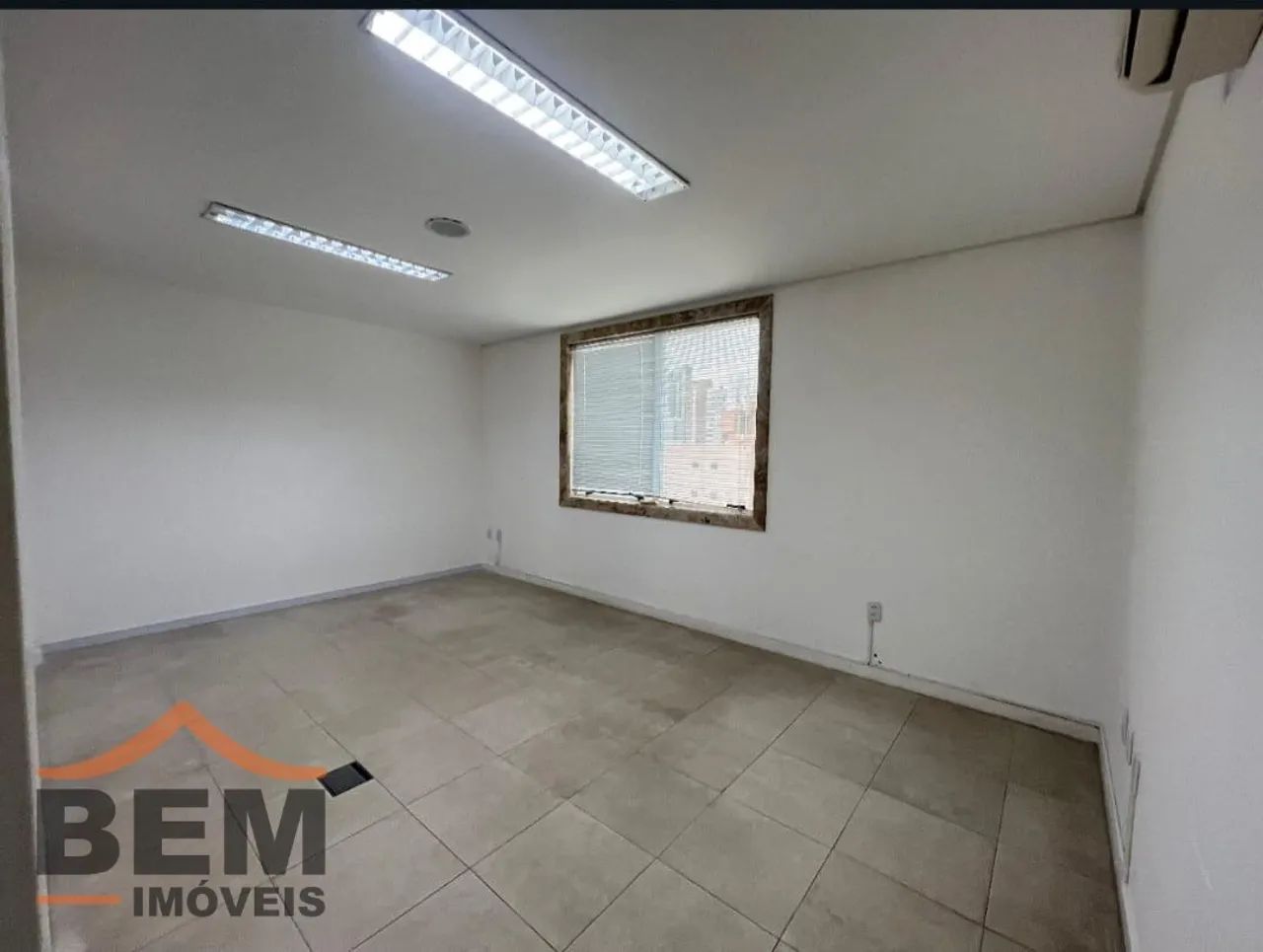 Excelente sala de 36m² para locação no Centro de Itajaí/Sc - Foto 5