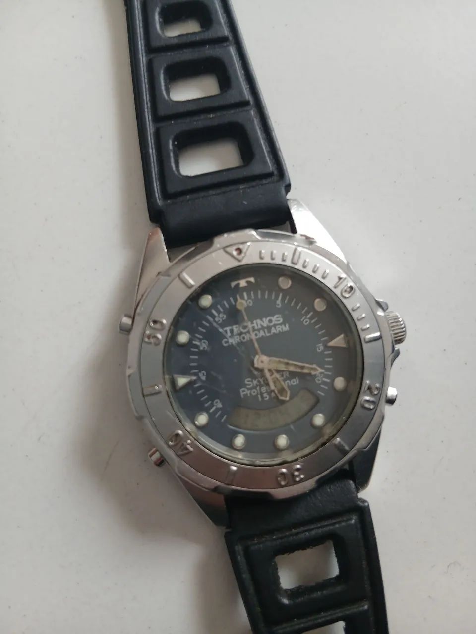Relógio Technos Skydiver T205.57 - leia  - Foto 2