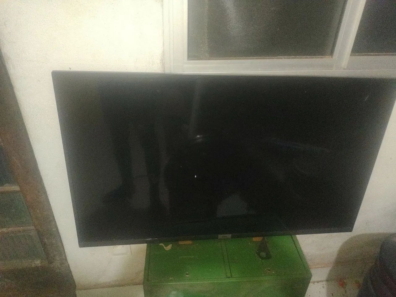 Tv TCL smart 43 polegadas só acende os leds  - Foto 4