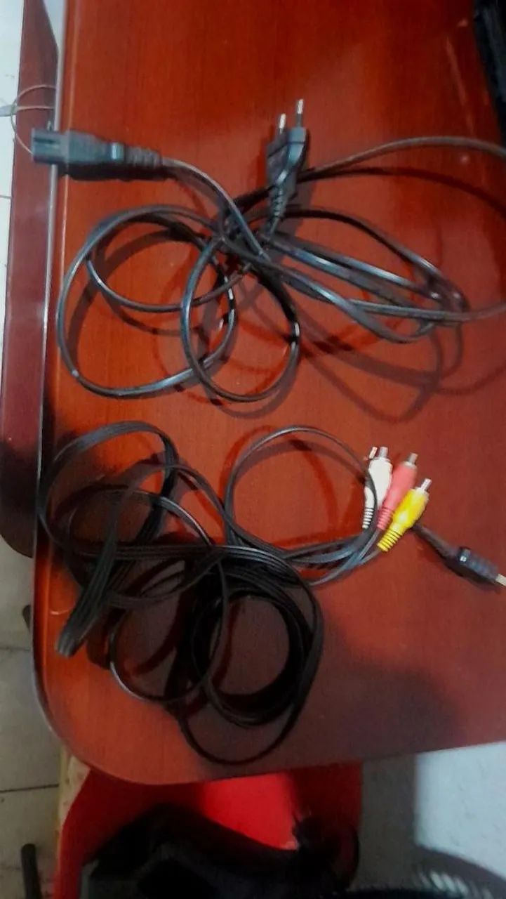 PS2 usado + HD externo 500mb com 300 jogos + todos os cabos +  1 controle - Foto 4