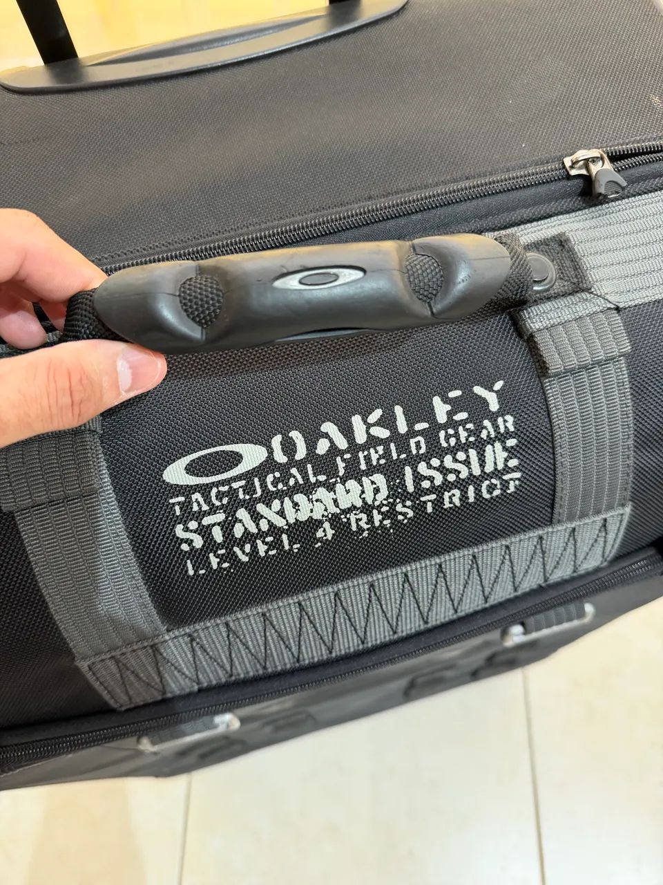Mala viagem Oakley - Foto 3