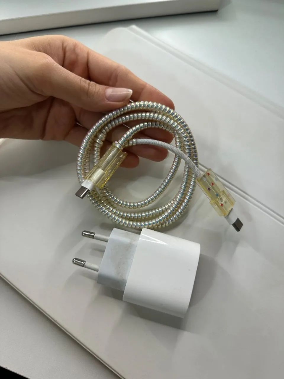 iPad Pro 12.9 (6º geração) 128Gb + Magic Keyboard + cabo e fonte original Apple  - Foto 4