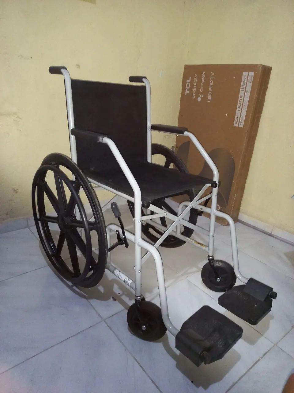 Cadeira de Rodas Seminova