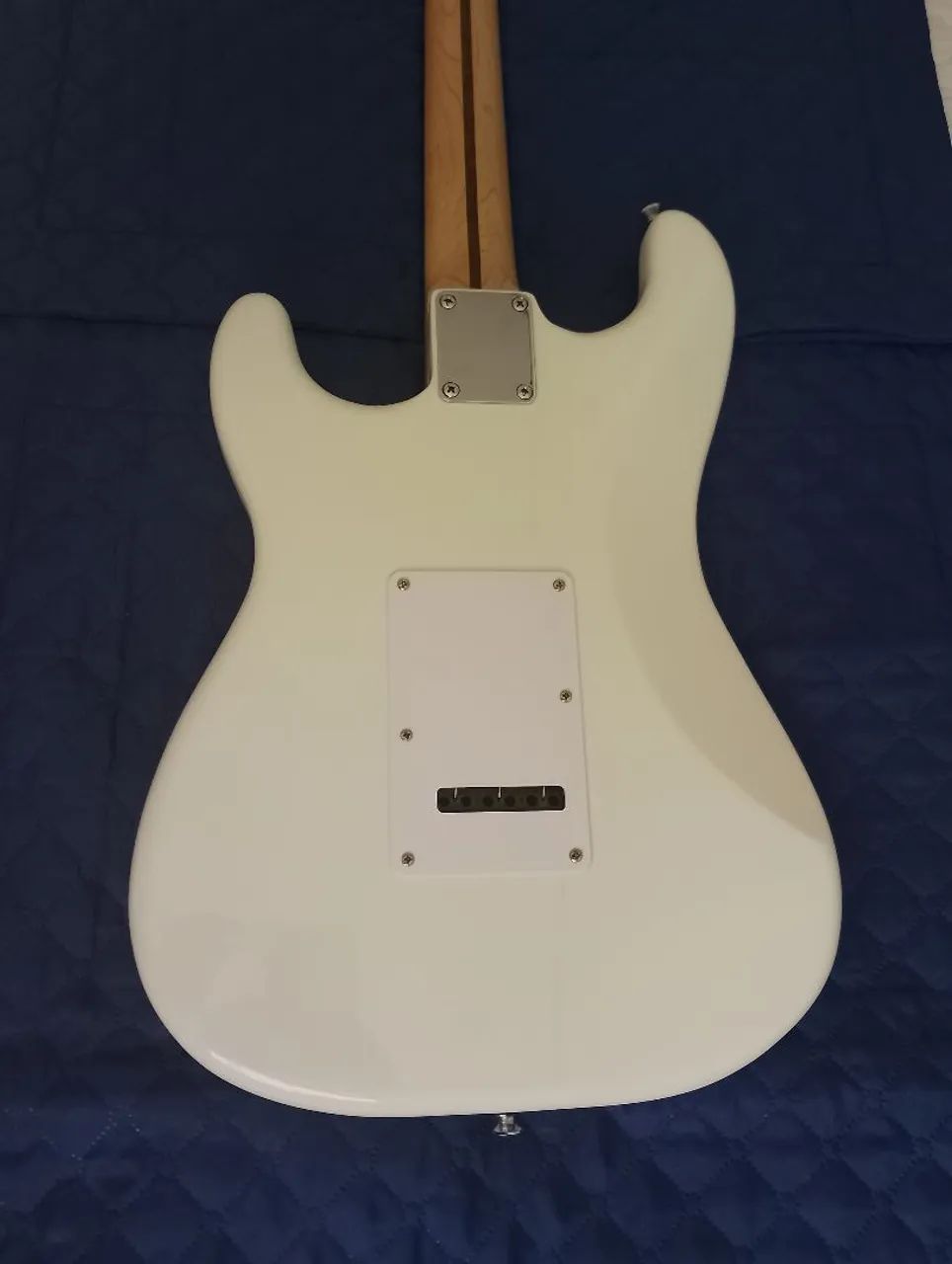 Guitarra Fender Stratocaster (Squier indonésia) - Instrumentos Guitarra Fender Stratocaster (Squier indonésia) - Instrumentos