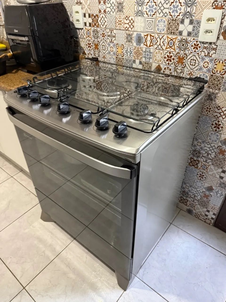 Fogão 5 bocas Electrolux Cinza Experience com Mesa Inox, Timer e PerfectCook (FE5TC)