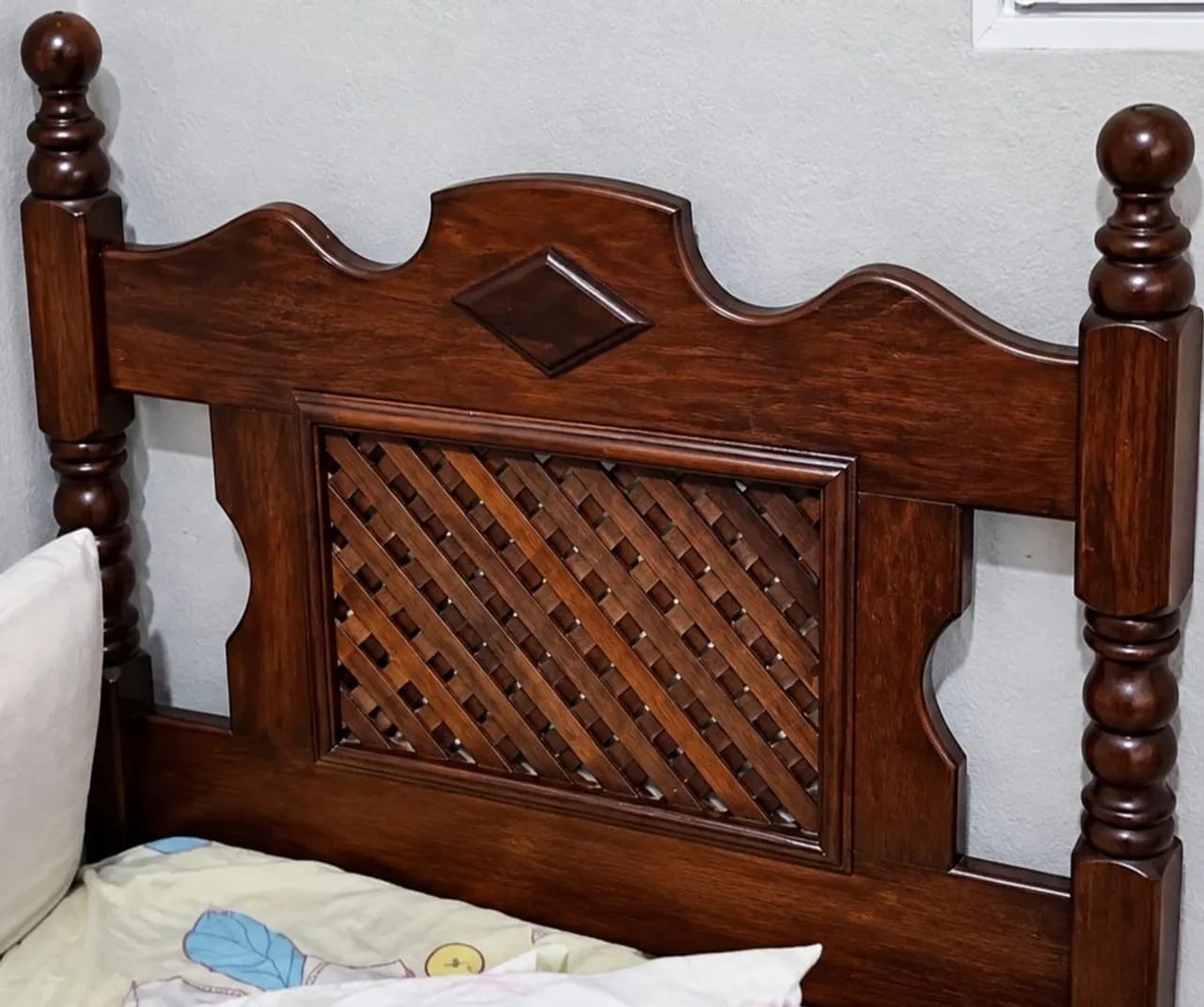 Cama de solteiro em madeira nobre (sucupira maciça) - Foto 3