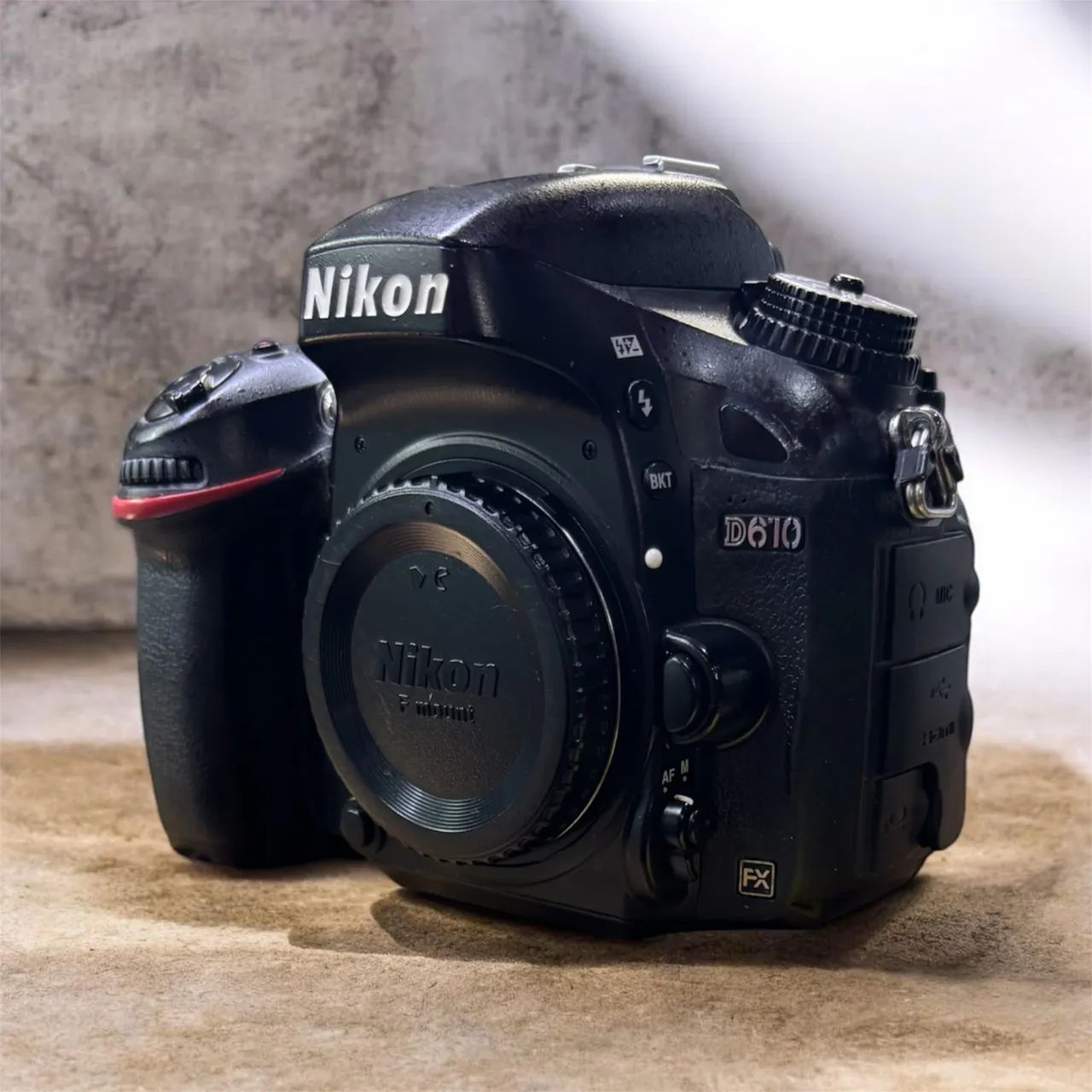 Nikon d610 corpo apenas 60mil clicks - Câmeras e Filmadoras