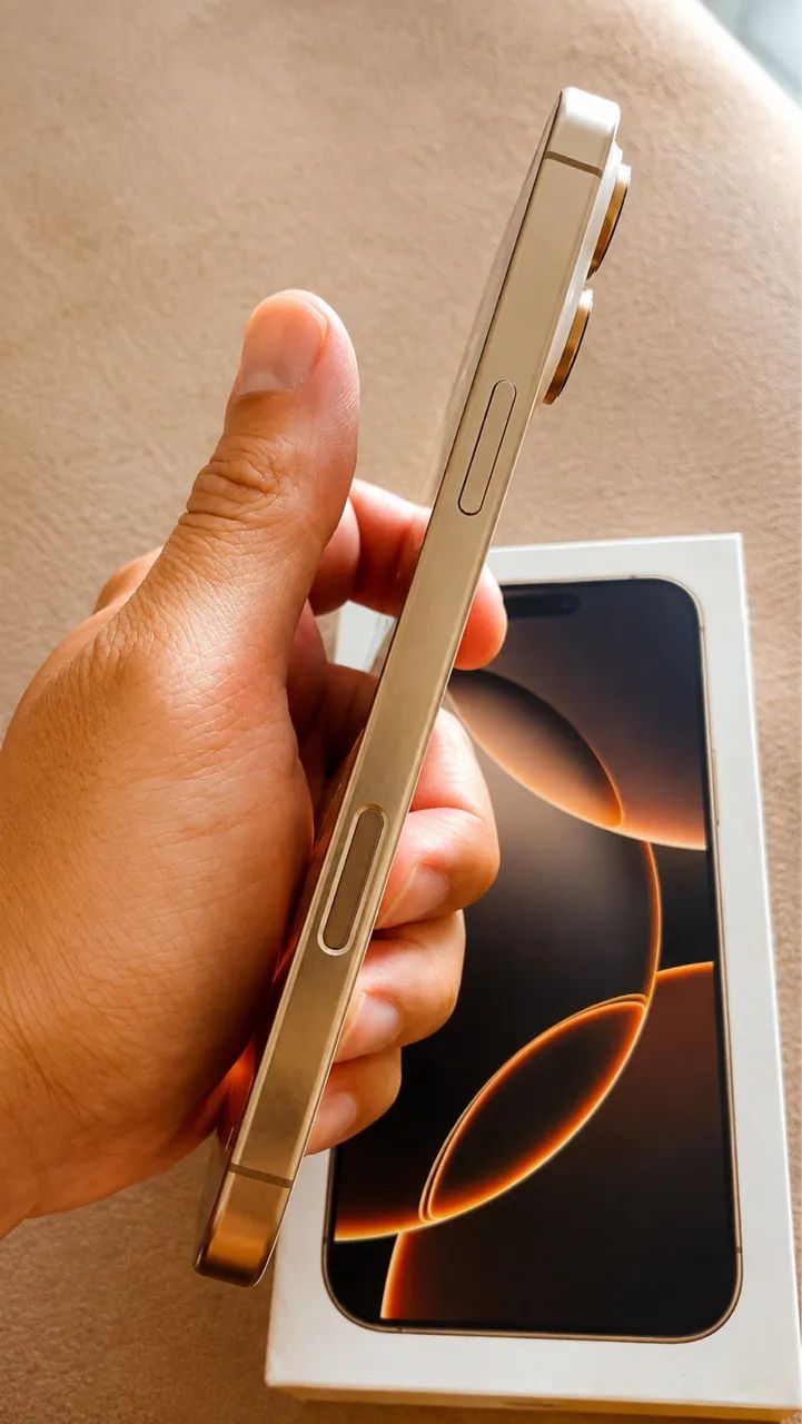 iPhone 16 Pro Max - Desert Titanium | 256 GB - Foto 2