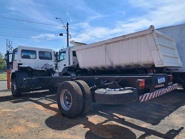 Ford Cargo 1617 4X2 Chassis - (1997) - Foto 4