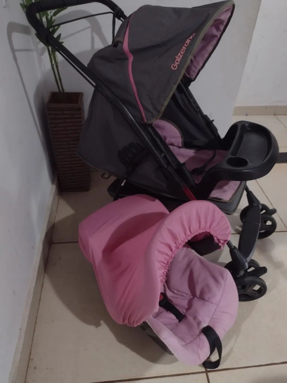 Carrinho com bebê conforto  - Foto 3