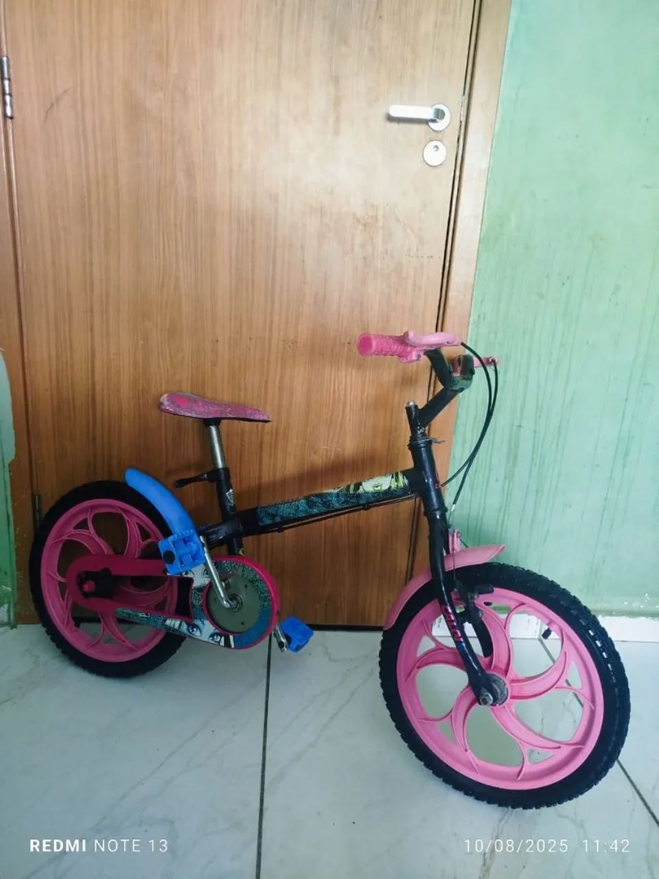 Bicicleta da marca Caloi aro 16