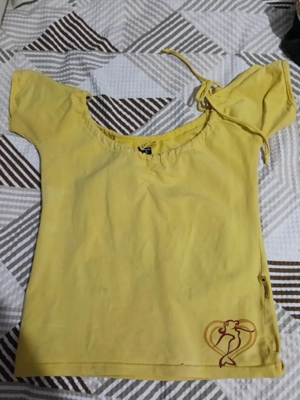 Blusa amarela