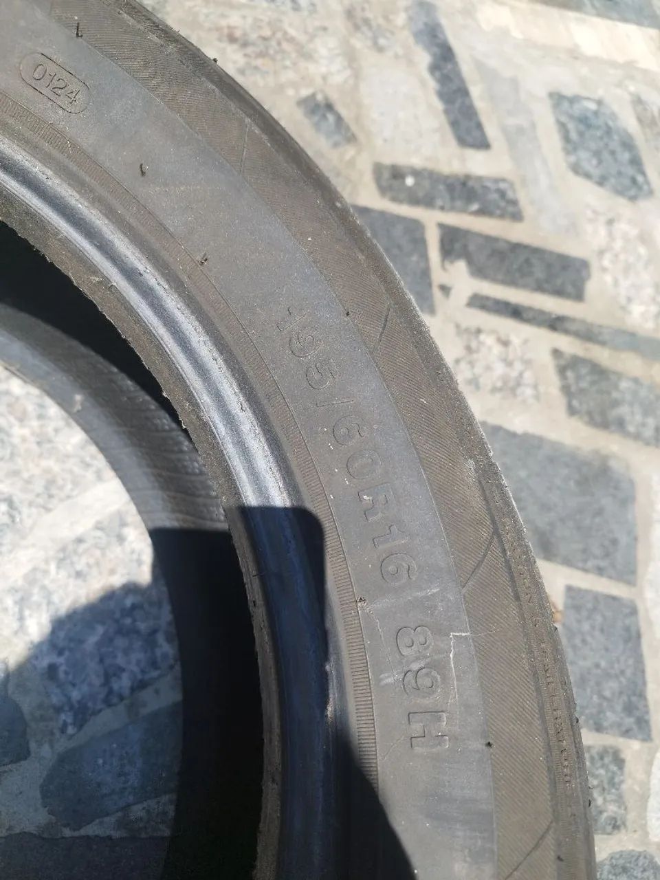 Pneu 195/60/16 - Foto 2