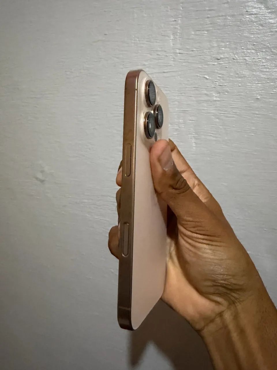 IPHONE 16 PRO - Foto 4