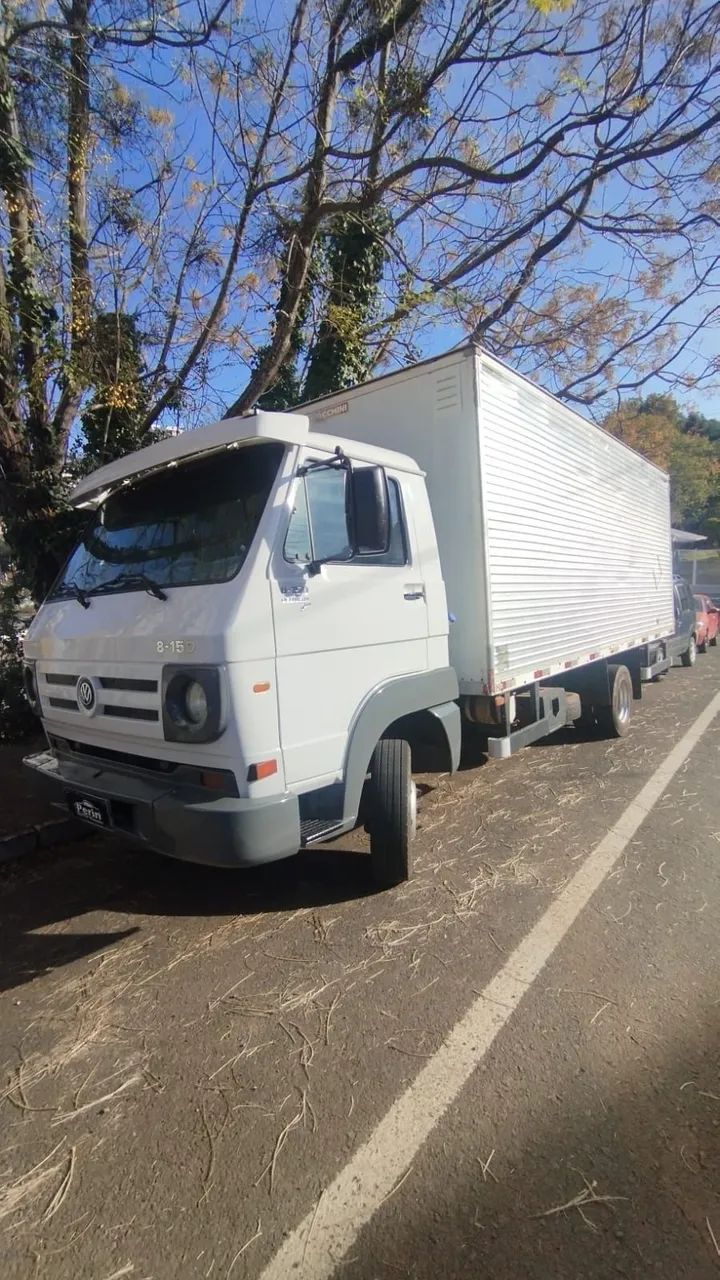8-150 E Plus Cummins Baú - Foto 3