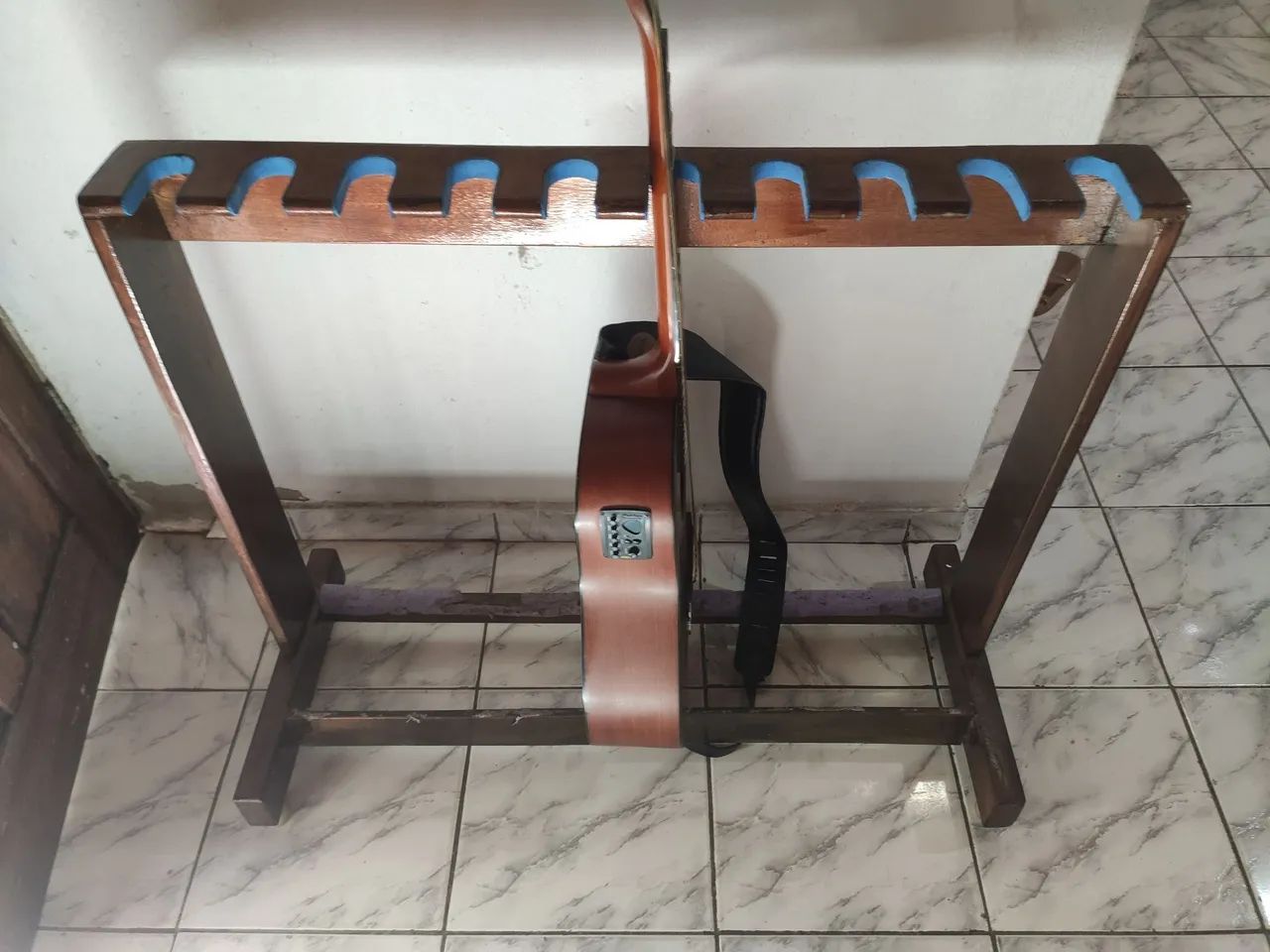 Estantes de instrumentos. - Foto 4