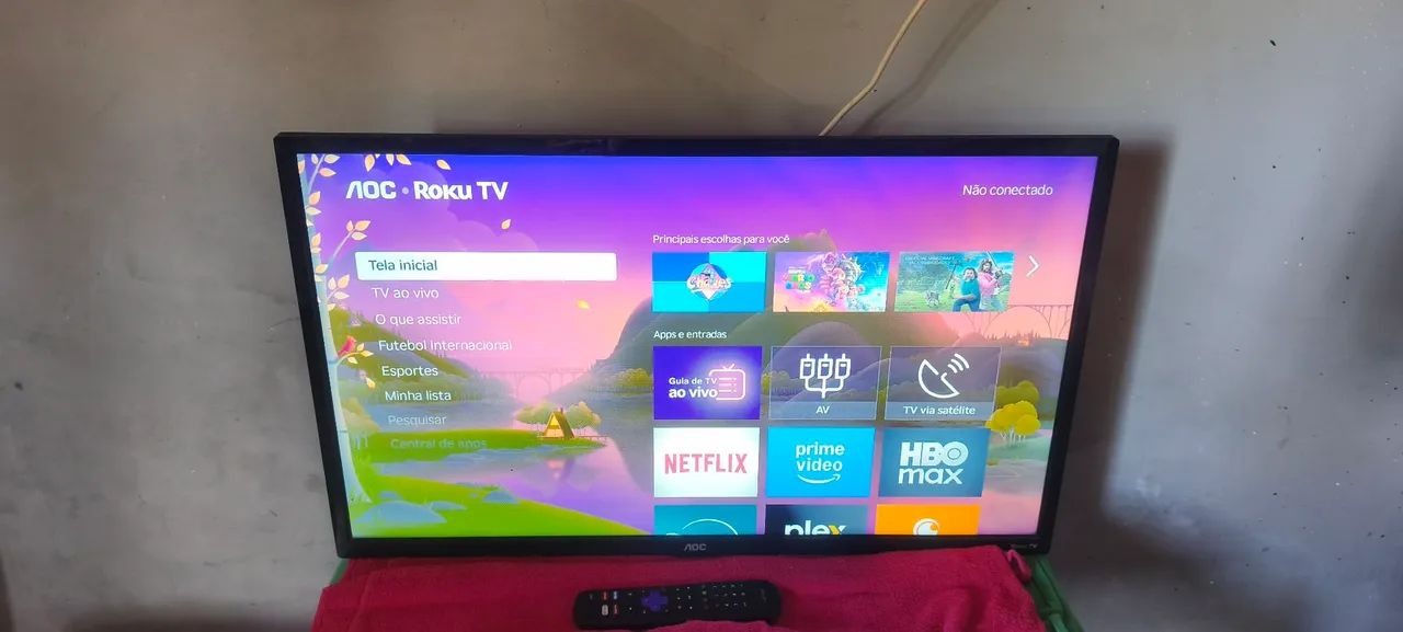 Estou vendendo essa TV de 32 polegadas, porque comprei uma melhor, está em perfeito estado