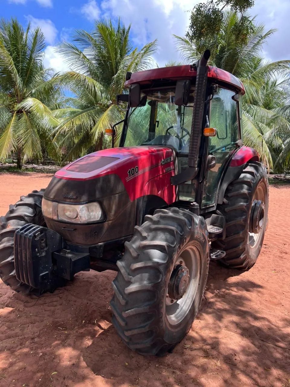 VENDO TRATOR CASE 100 2019