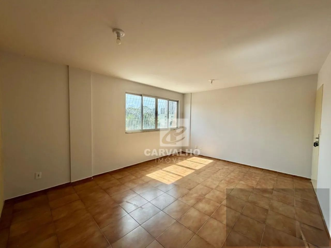 APARTAMENTO COM 3 QUARTOS NO ED. ELDORADO PARQUE, AP. 203-B,