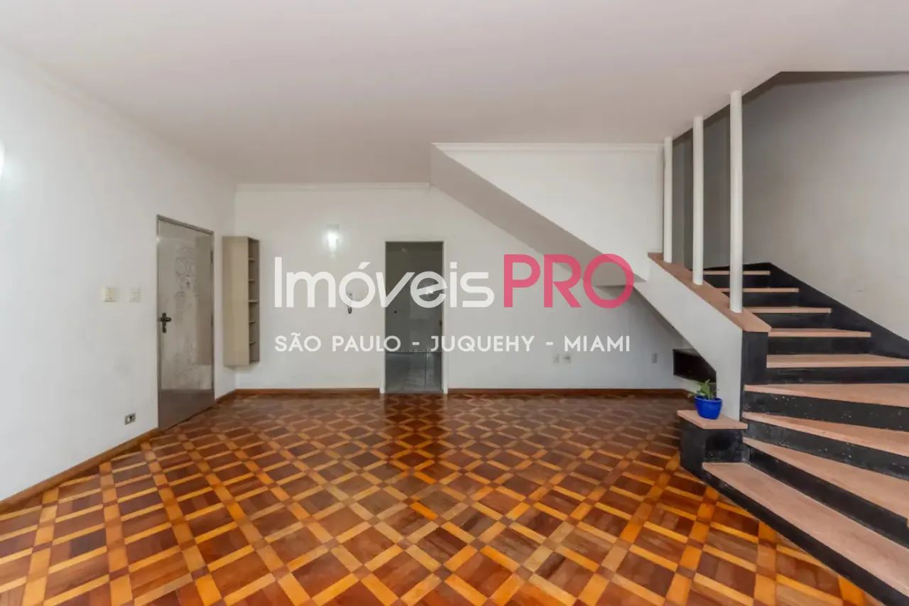 Ótima casa em rua fechada com área externa ! - Foto 4