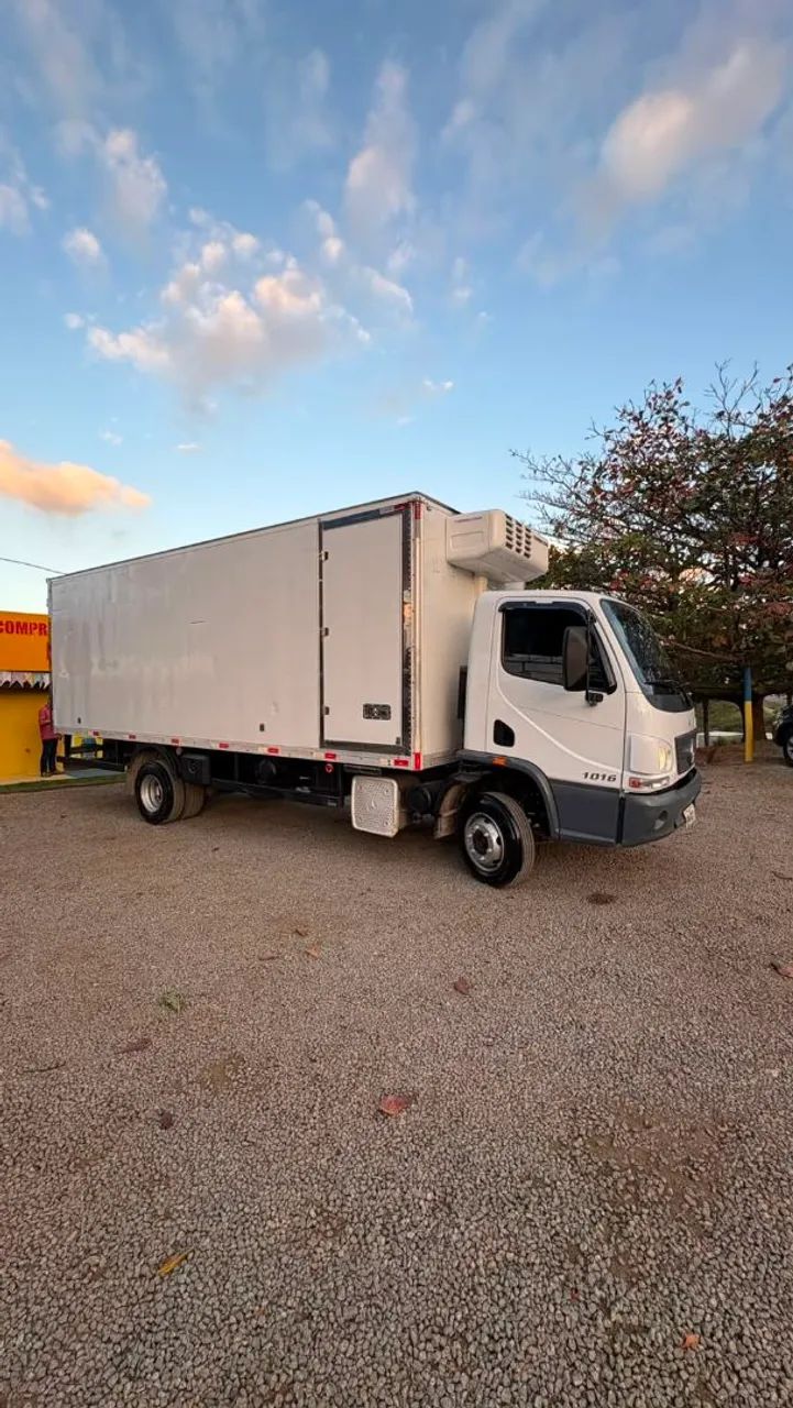 CAMINHÃO 3/4 MB 1016 ACCELO - BAÚ REFRIGERADO  - Foto 5