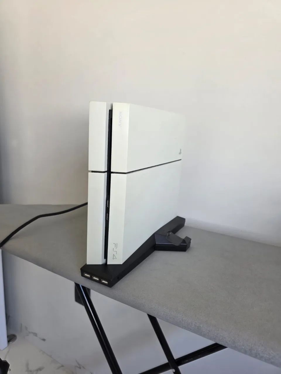 VENDO Ps4 fat glacier white - Foto 3