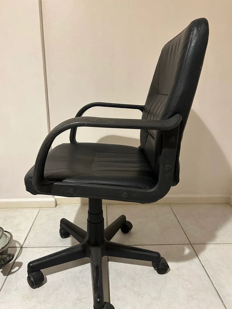 Cadeira em couro para escritório  - Foto 3