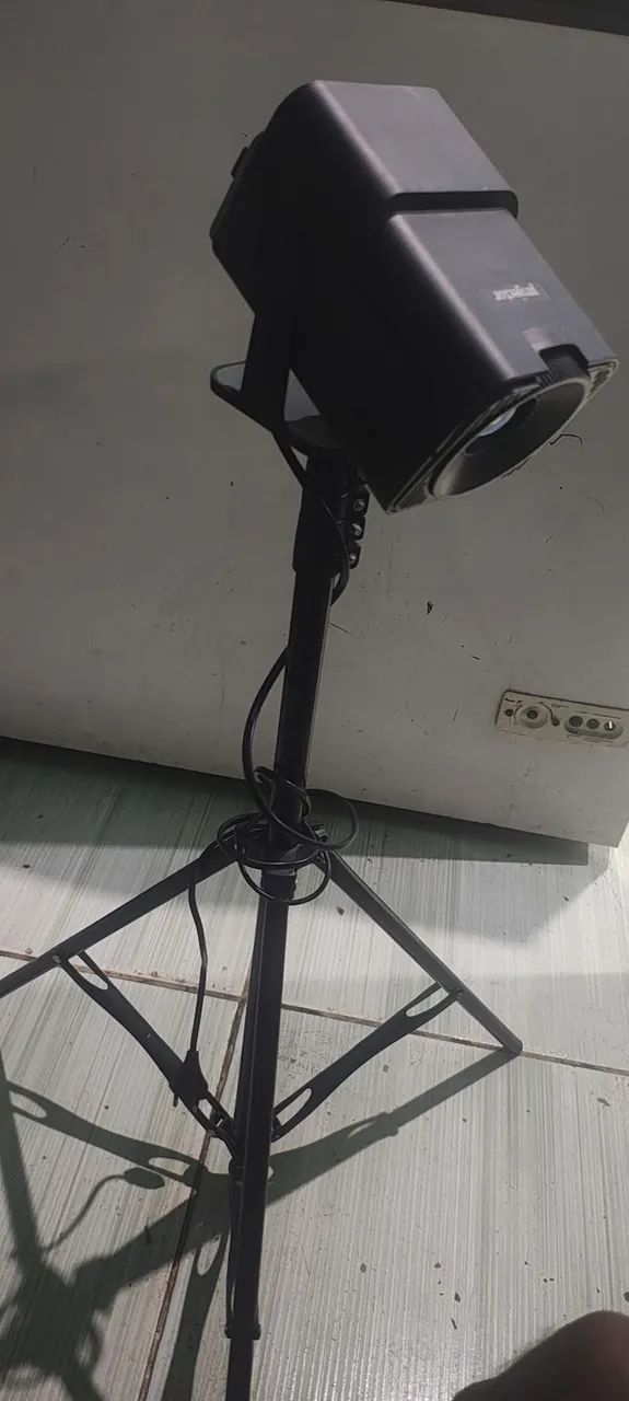 PEOJETOR DE IMAGEM 4K HY320  - Foto 2