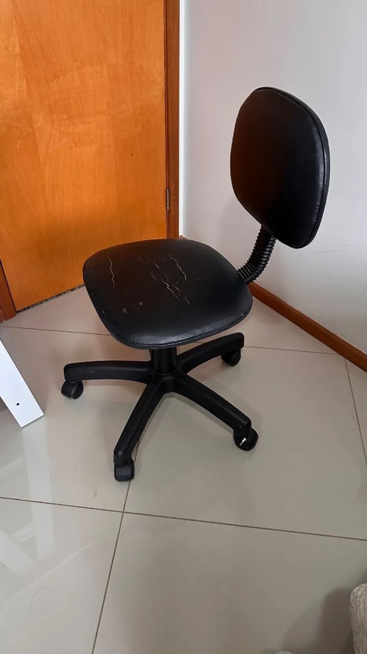 Cadeira de estudos com rodinhas - Foto 2