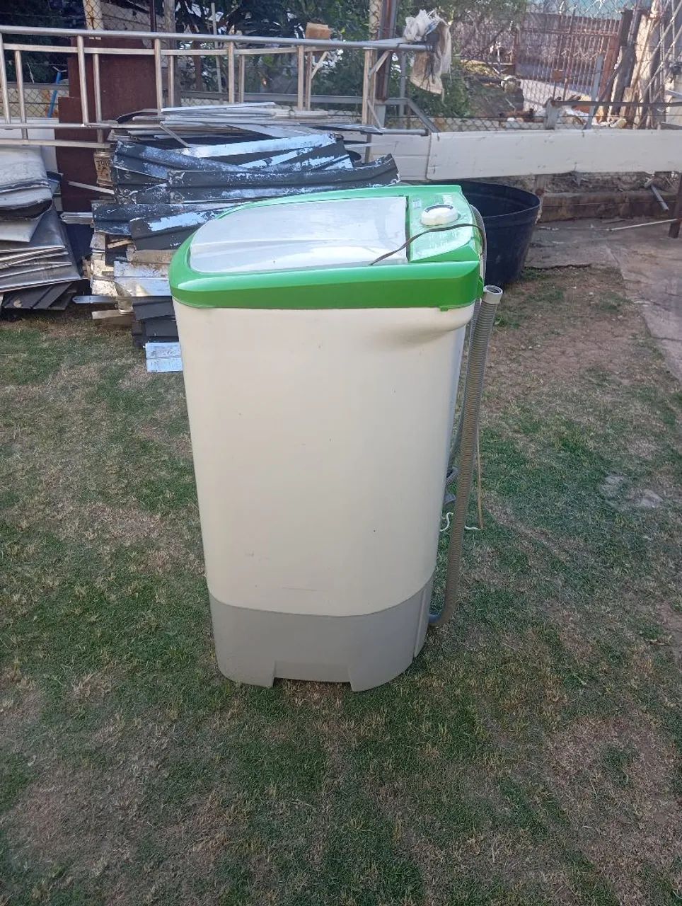 Tanquinho da marca Arno com defeito - Foto 2