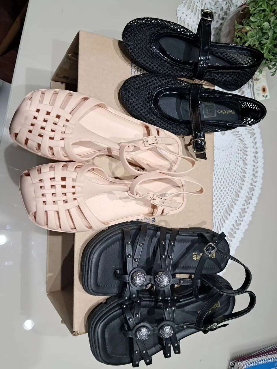 Kit com Sandalia, sapatilha telada e Melissa tamanho 34