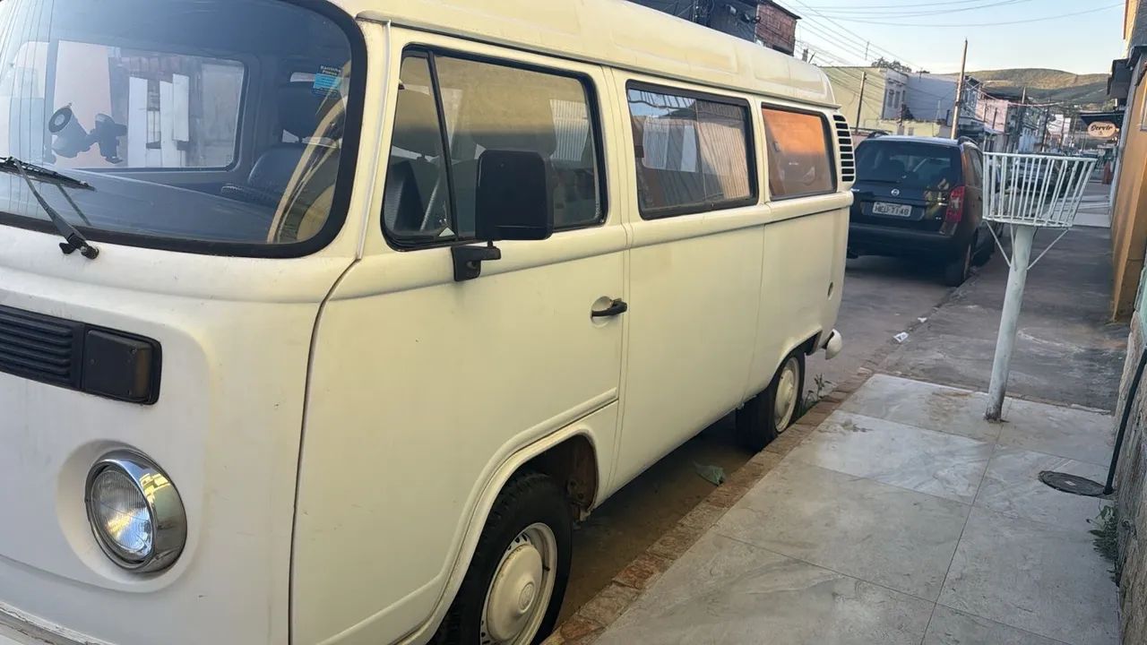 Volkswagen Kombi Kombi Standard/ Luxo/ Série Prata 2005