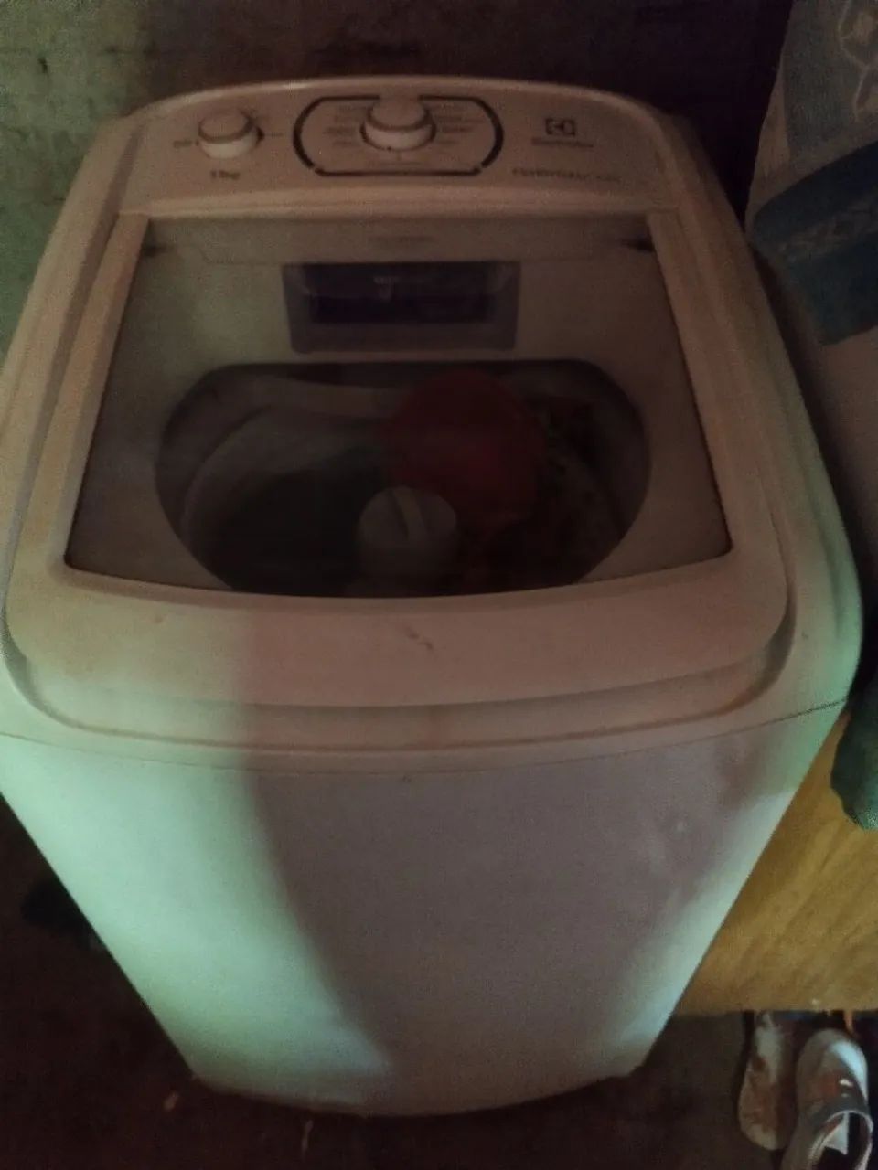 Vendo Máquina de lavar Electrolux 11 kg. Em ótimo estado de conservação 