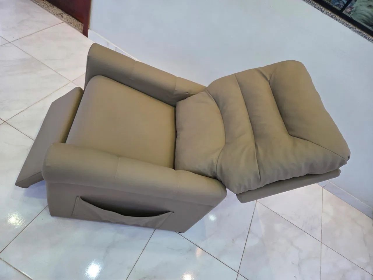 Poltrona reclinável 180 graus luxo  - Foto 4