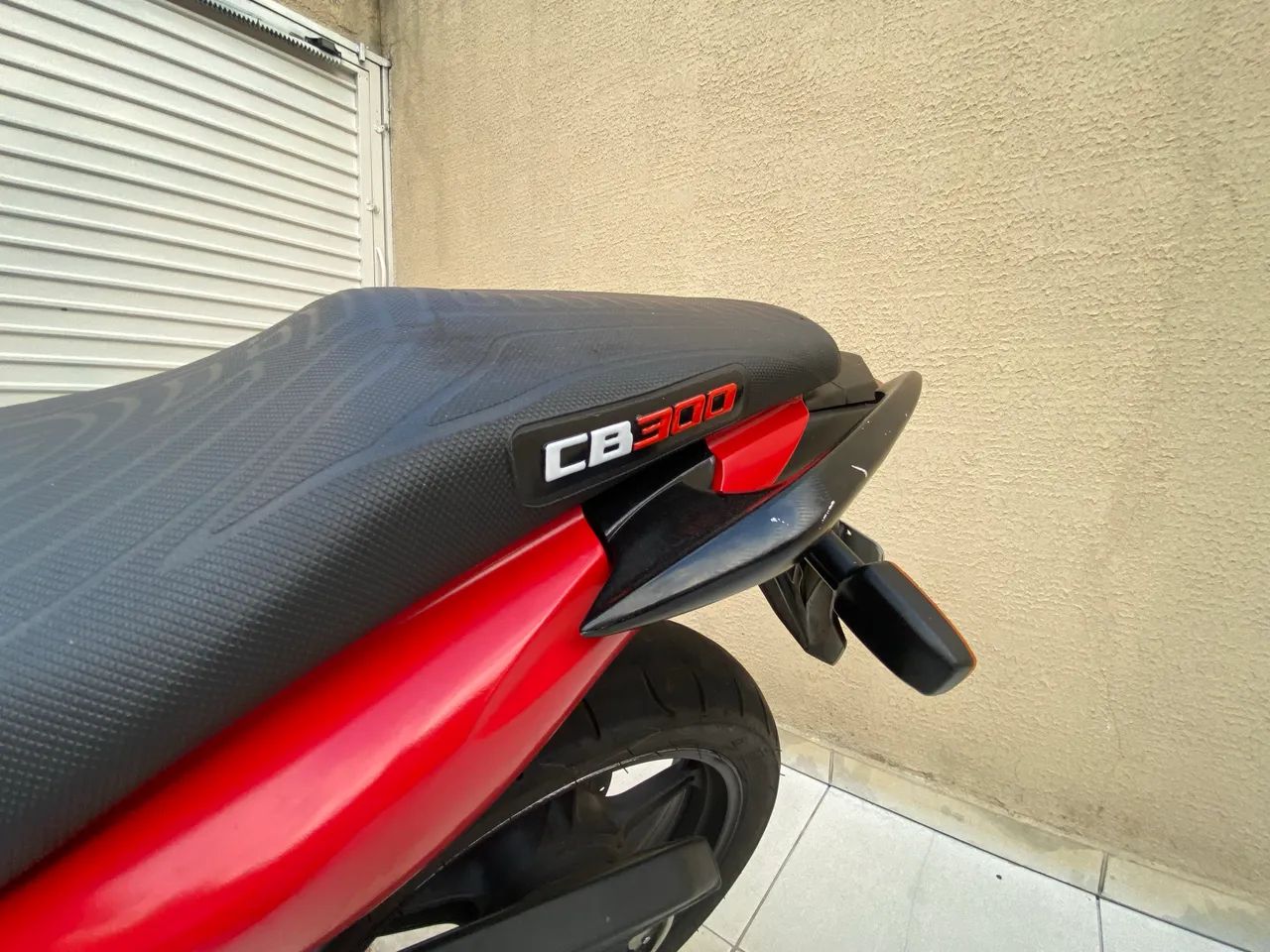 CB300r 2012 ótimo estado - Foto 4