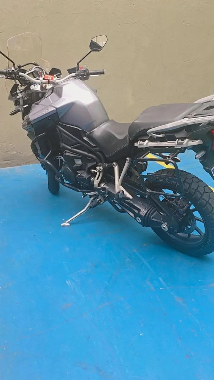 Triumph 1200 xcx