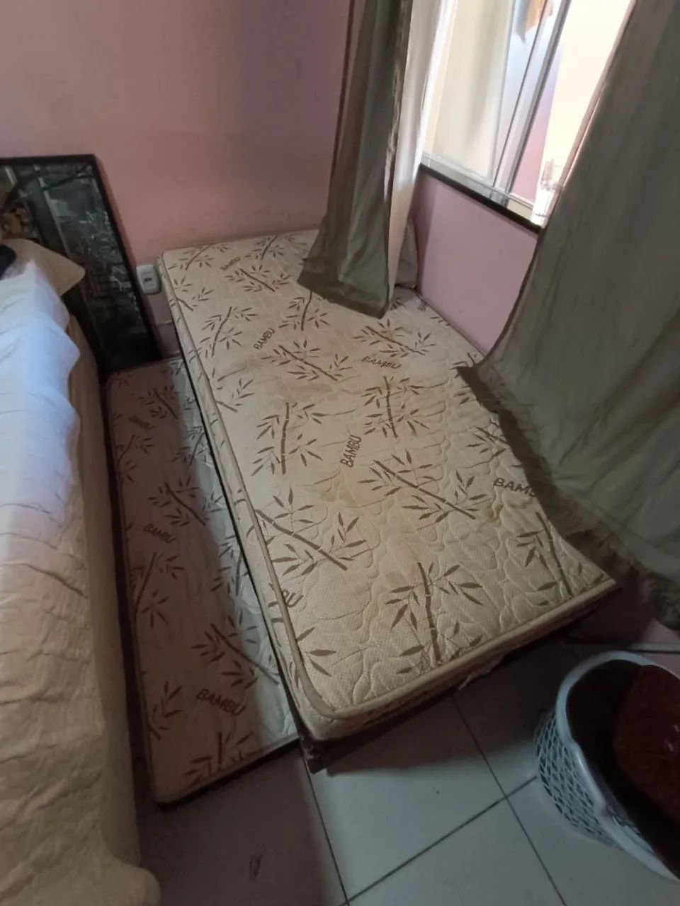 Cama de solteiro dois em um