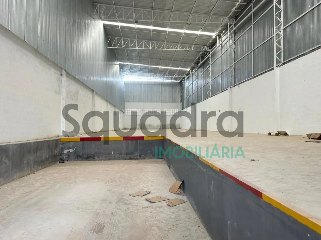 Galpão 750 m² com Doca e Pé-Direito de 12m para Aluguel no Eusébio