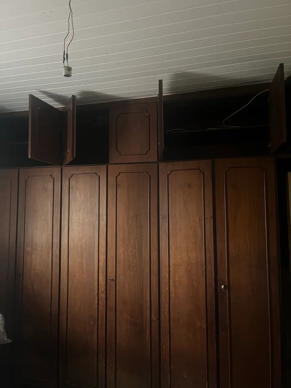 Guarda roupa antigo - Foto 2