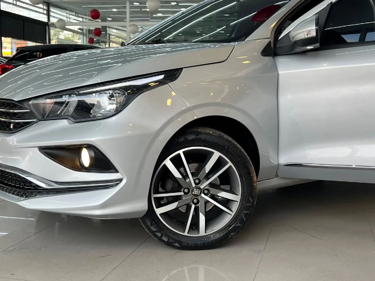 Fiat Cronos Precision 1.3 16V Flex Aut. 2023 - Foto 2