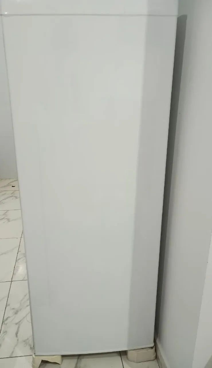 Geladeira Esmaltec 